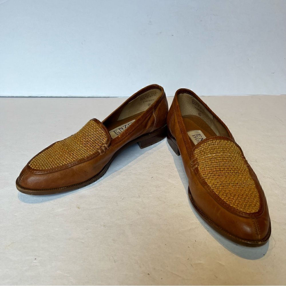 Women's Enzo Angiolini Brown leather loafers Size 6M